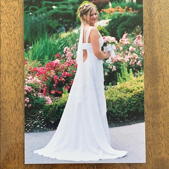 Wedding dress - Picture 4 of 7